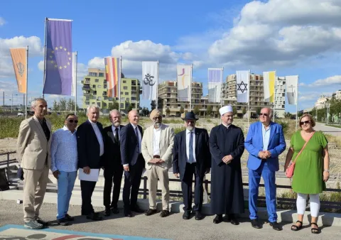 Innovative gemeinsame Botschaft von acht Religionsgemeinschaften