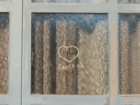 In der Kinder- und Jugendarbeit wird in "Jugendsprache" vermittelt und erlebt, was "Glaube heute" bedeuten kann.