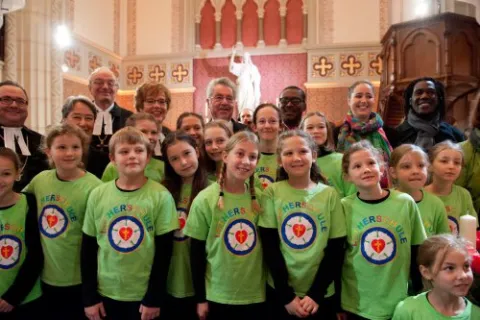 Volksschüler der Lutherschule in Währing wirkten bei einem TV-Gottesdienst mit. Foto: epd/M. Uschmann